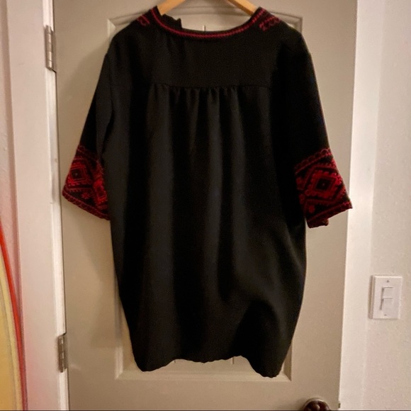 Cute boho embroidered black top! Size 3xl… only worn twice. Great condition! - Picture 2 of 2